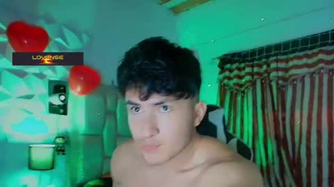 Santyago online show from February 26, 2025, 7:27 pm