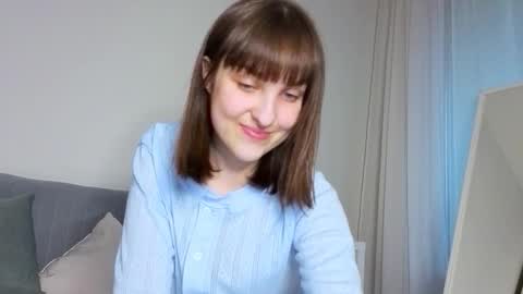 Snapshot of saphirree chatting on September 23, 2025, 3:37 pm Anny online show from September 23, 2025, 3:37 pm