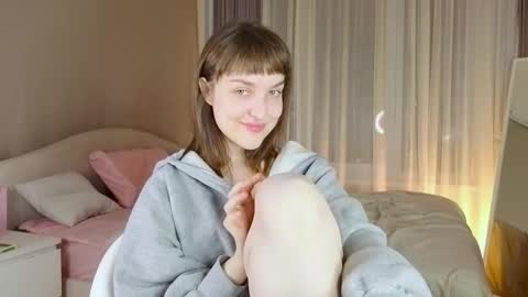 Snapshot of saphirree chatting on October 21, 2025, 4:51 pm Anny online show from October 21, 2025, 4:51 pm