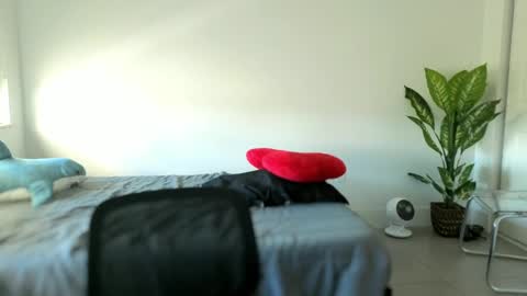 sapphir3xoxo online show from September 26, 2025, 1:59 pm