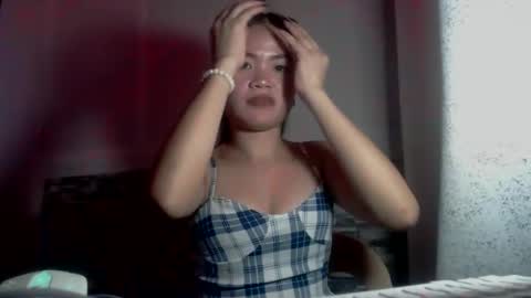 sapphire_amora online show from September 24, 2025, 1:25 pm