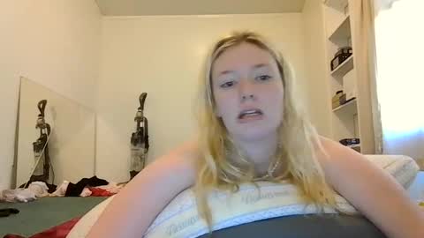 Snapshot of sara9920 chatting on March 28, 2026, 4:17 pm sara9920 online show from March 28, 2026, 4:17 pm