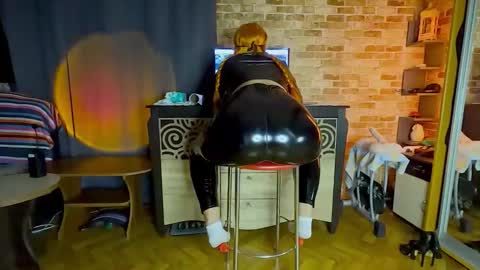 Snapshot of sara__foxy chatting on April 13, 2026, 3:23 am sara foxy online show from April 13, 2026, 3:23 am