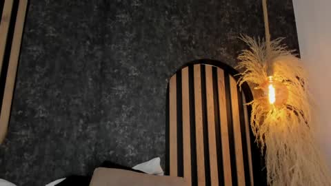sara__jones_ online show from January 11, 2025, 2:47 pm