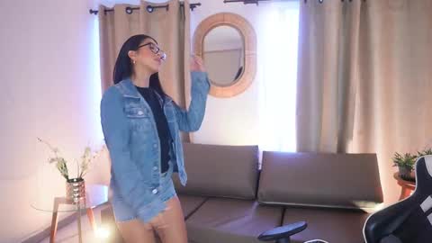 Snapshot of sara_albrecht chatting on February 24, 2025, 4:15 pm Sara  online show from February 24, 2025, 4:15 pm