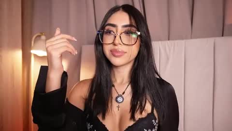 Snapshot of sara_albrecht chatting on May 14, 2026, 12:06 am Sara online show from May 14, 2026, 12:06 am