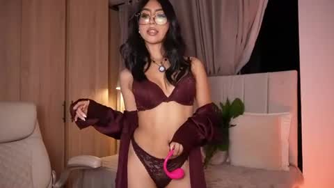 Sara  online show from July 25, 2026, 12:53 am