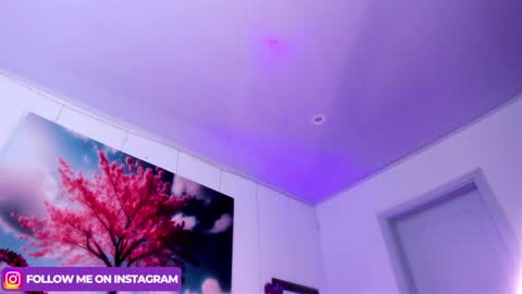 SARA ARIAS  online show from February 27, 2025, 11:04 pm