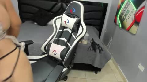 Snapshot of sara_bdsm chatting on October 10, 2025, 3:11 pm sara_bdsm online show from October 10, 2025, 3:11 pm