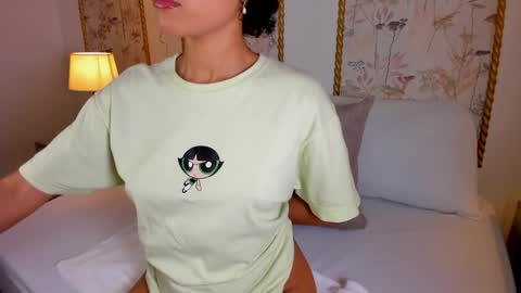 Sara online show from November 21, 2025, 7:45 pm