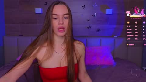 Snapshot of sara_crosss chatting on February 12, 2026, 6:19 am Sara online show from February 12, 2026, 6:19 am