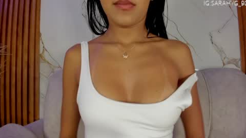 Snapshot of sara_gwen chatting on May 28, 2026, 1:47 am S A R A online show from May 28, 2026, 1:47 am