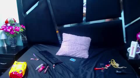 sara_honny online show from December 13, 2024, 4:11 am