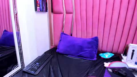 sara_honny online show from April 26, 2026, 3:59 am