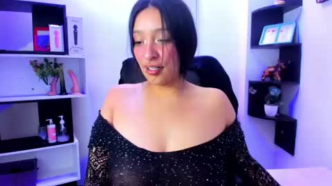 sara_honny online show from June 14, 2026, 6:43 pm