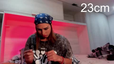 Snapshot of sara_hunter1 chatting on October 22, 2025, 11:48 pm sara_hunter1 online show from October 22, 2025, 11:48 pm