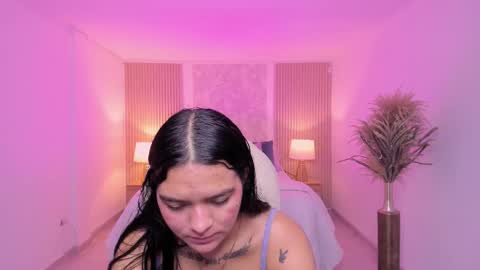 Sara online show from December 18, 2025, 8:04 pm