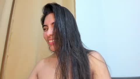 Snapshot of sara_len chatting on August 9, 2026, 6:13 pm sara_len online show from August 9, 2026, 6:13 pm