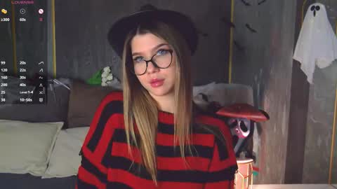 Sara online show from October 31, 2025, 5:03 pm