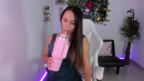 Snapshot of sara_lopez_28 chatting on December 11, 2024, 2:44 pm Sara online show from December 11, 2024, 2:44 pm