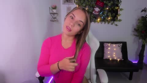 Snapshot of sara_lopez_28 chatting on December 23, 2024, 1:03 pm Sara online show from December 23, 2024, 1:03 pm