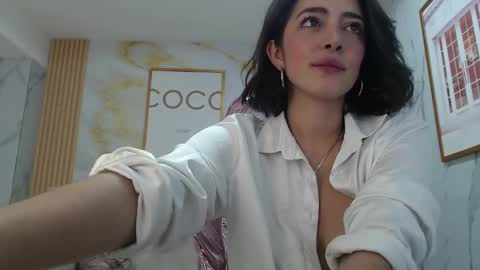 Sara  online show from September 9, 2025, 1:21 pm