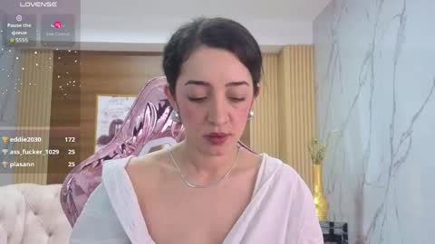 Sara  online show from April 29, 2026, 5:30 pm