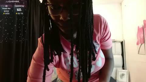 Snapshot of sara_marks chatting on August 6, 2026, 10:50 am S A R A online show from August 6, 2026, 10:50 am