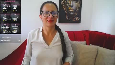 Sara   online show from June 5, 2026, 8:47 pm