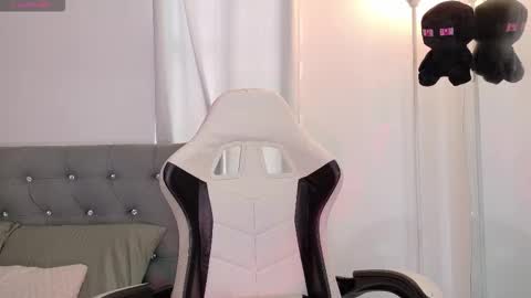 Sara online show from February 24, 2026, 6:17 pm