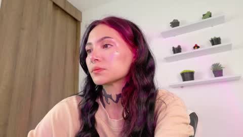 Sara online show from April 30, 2026, 1:06 pm