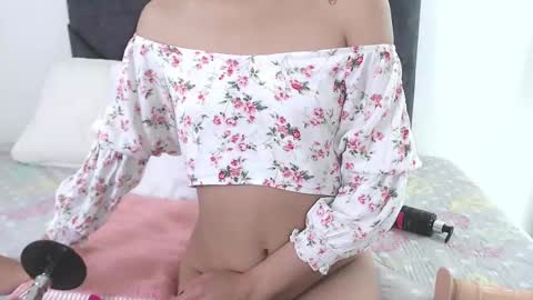 Snapshot of sara_sharma chatting on March 10, 2025, 7:10 am sara  online show from March 10, 2025, 7:10 am