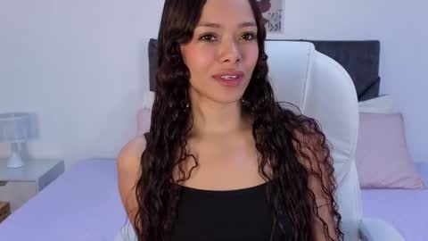 Snapshot of sara_sharma chatting on October 16, 2025, 1:56 pm sara  online show from October 16, 2025, 1:56 pm