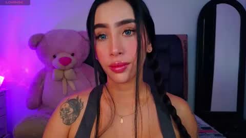 sara_stone03 online show from March 12, 2026, 3:40 pm