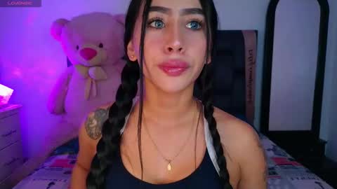 sara_stone03 online show from March 15, 2026, 9:10 pm