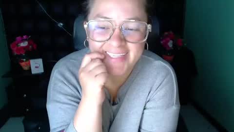 sara_thonson_ online show from December 28, 2024, 3:04 am