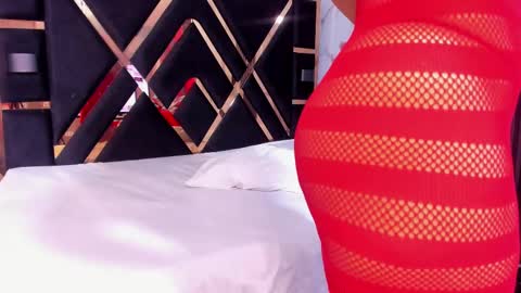 Snapshot of sara_tourner chatting on October 1, 2025, 11:38 am sara_tourner online show from October 1, 2025, 11:38 am