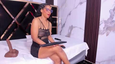 Snapshot of sara_tourner chatting on October 10, 2025, 11:42 am sara_tourner online show from October 10, 2025, 11:42 am