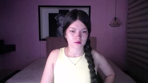 sara_valderrama_ online show from December 1, 2025, 12:32 pm