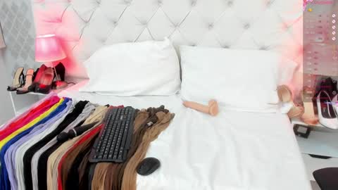 Saraa Gomez online show from January 9, 2025, 6:38 am