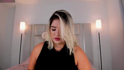 Sara Miller  online show from May 11, 2026, 11:35 pm