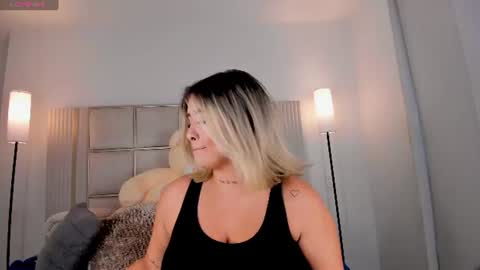 Sara Miller  online show from June 16, 2026, 10:56 pm