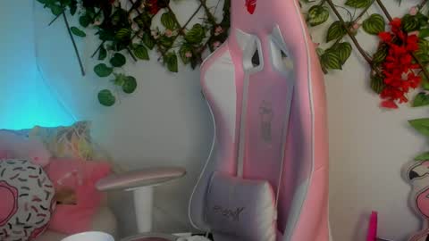 Sarah Ramirez online show from December 24, 2024, 8:11 am