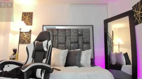 saraa_stormy online show from May 8, 2026, 7:19 pm