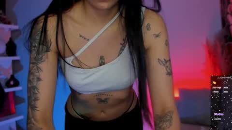 Snapshot of saraadesire chatting on October 21, 2025, 11:27 pm Sara online show from October 21, 2025, 11:27 pm