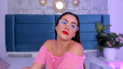 Sara Alvarezx online show from February 23, 2026, 4:43 am