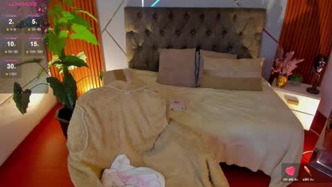 Snapshot of saraandsofi02 chatting on February 18, 2025, 8:38 am sofia gomez420 online show from February 18, 2025, 8:38 am