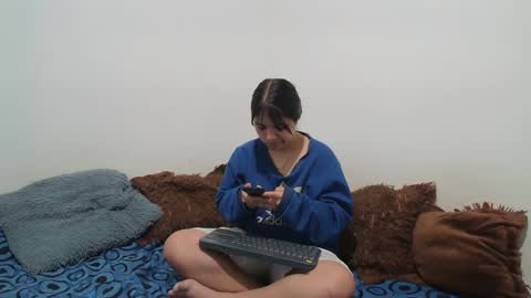 Snapshot of saraandthomas chatting on October 5, 2025, 1:37 am sara and thomas online show from October 5, 2025, 1:37 am