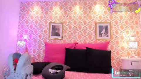 Snapshot of saraavila_ chatting on June 19, 2026, 8:56 pm SaraAvila online show from June 19, 2026, 8:56 pm