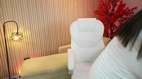 Sara Belmont online show from September 11, 2025, 11:43 am